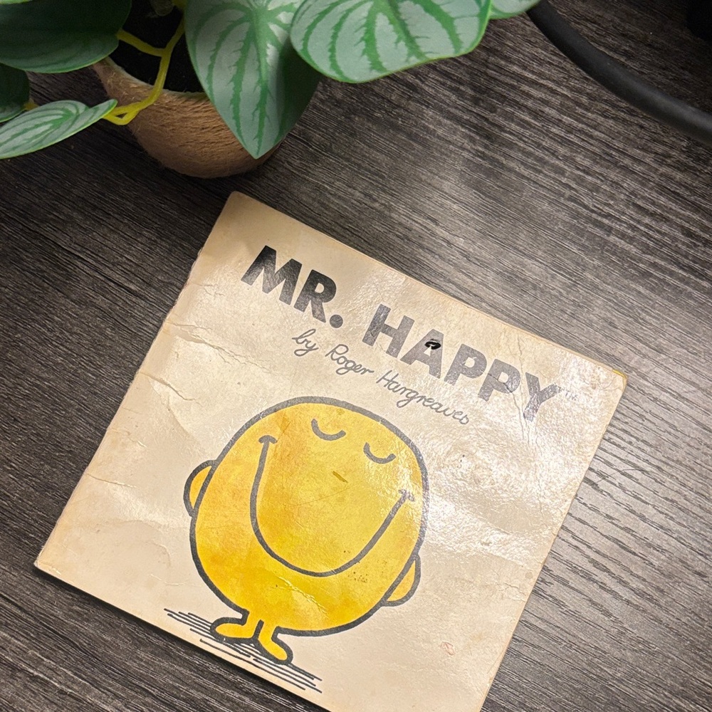 Mr. Happy Book by Roger Hargreaves